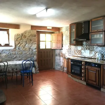 Casa Rural Naguar Country house Cangas de Onis